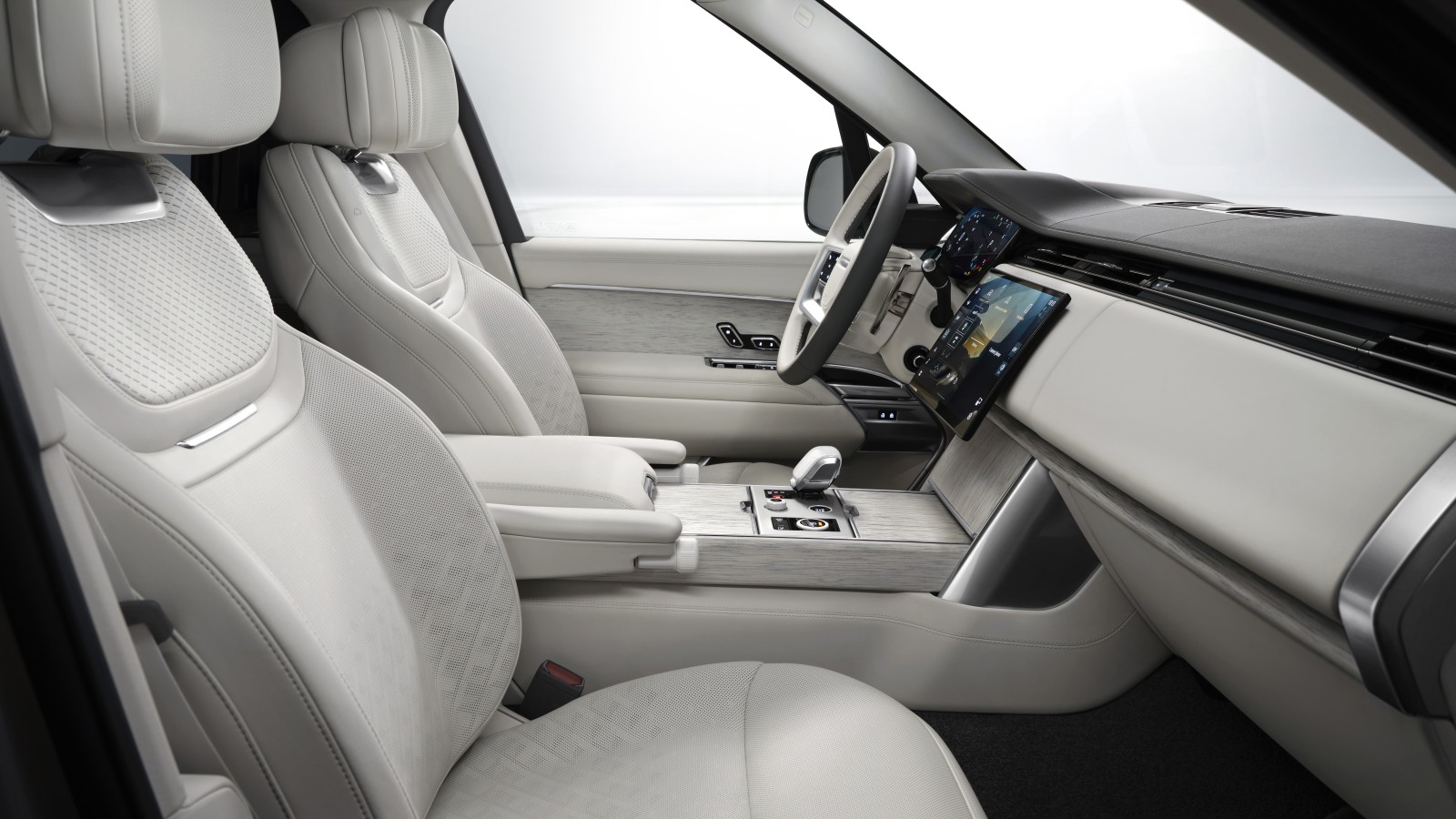 Range Rover SV Ultra Pushes the Flagship SUV Further Into Luxury Territory
